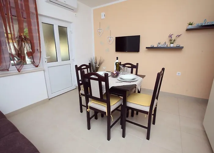 Διαμέρισμα Luka *